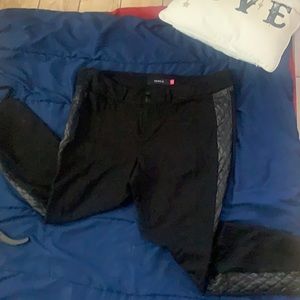 Torrid leggings size 22 black faux leather inserts